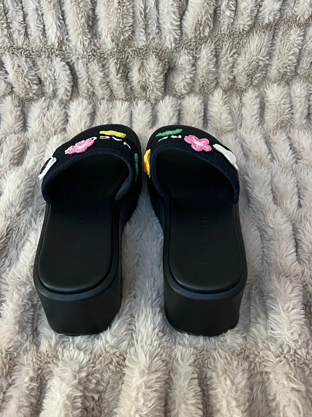 Marc Jacobs Black womens Floral Embroidered platform Slides size 9.5